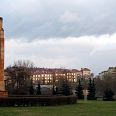 "Pomnik Piłsudskiego w Parku Miejskim" - miniatura zdjęcia.